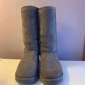 Grey tall uggs